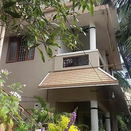 Kevins Placid Homestay Kochi Exterior photo