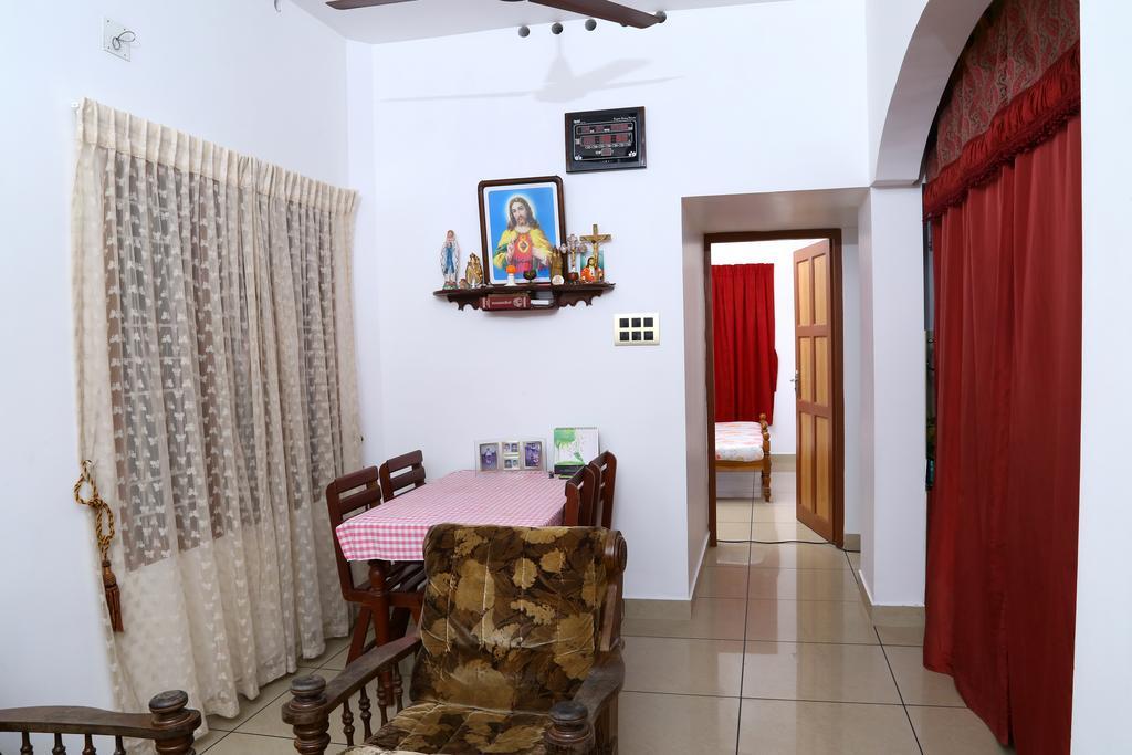 Kevins Placid Homestay Kochi Room photo